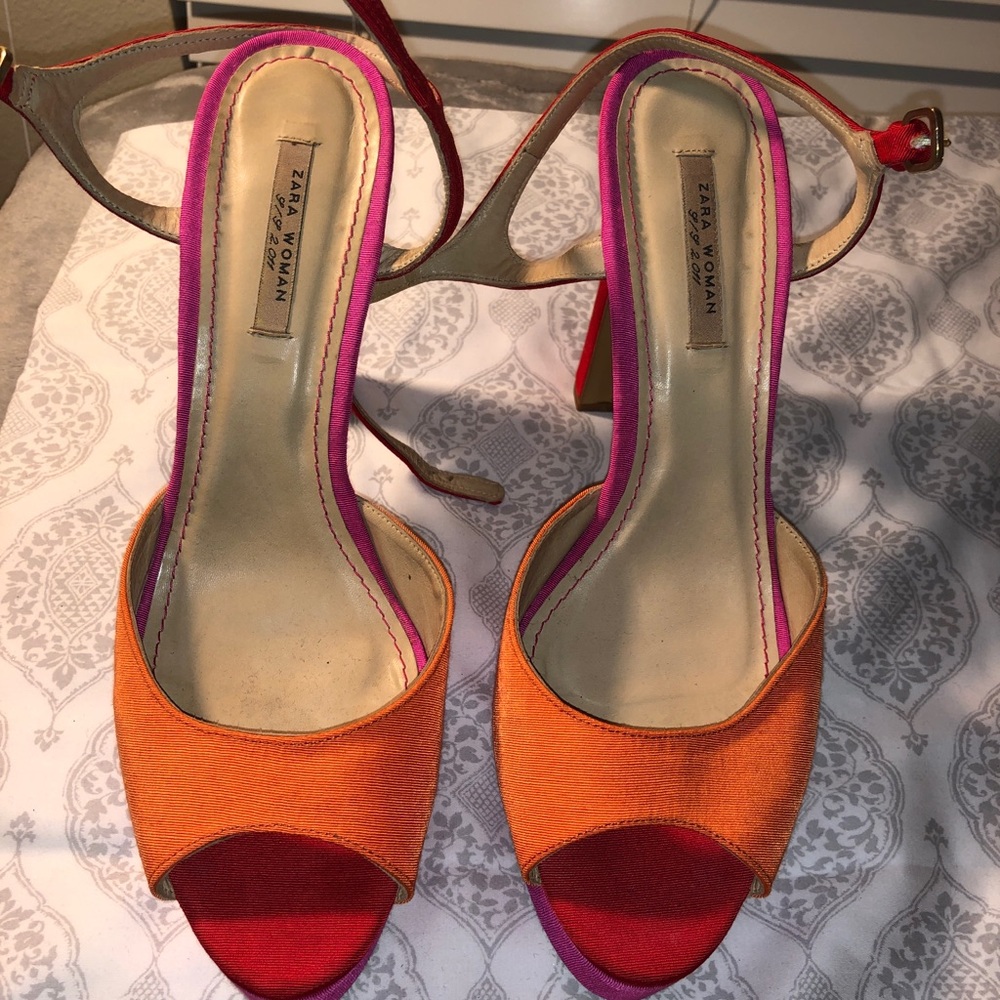 Zara Multi colored Pumps